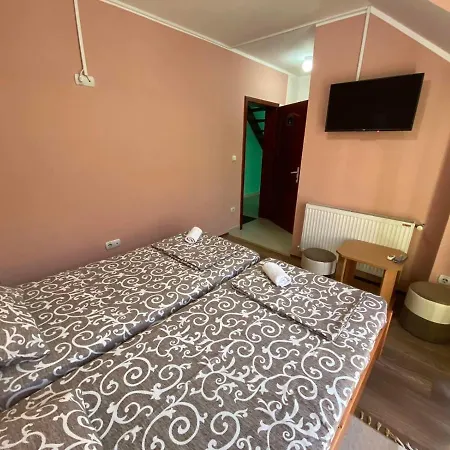 Fontana - Sobe * بيلا تسركفا