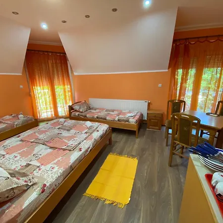 Fontana - Sobe شقة بيلا تسركفا