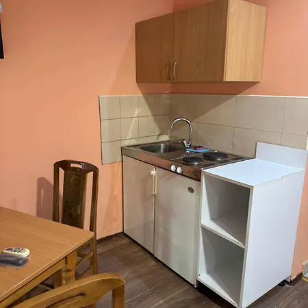 Fontana - Sobe * بيلا تسركفا